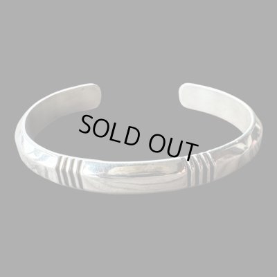 画像1: INDIANJEWELRY  Cippy Crazy Horse(シッピー クレイジーホース) インディアンジュエリー　バングル　ブレス