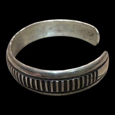 画像2: INDIANJEWELRY  Cippy Crazy Horse(シッピー クレイジーホース) インディアンジュエリー　バングル　ブレス