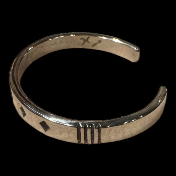 画像3: INDIANJEWELRY  Cippy Crazy Horse(シッピー クレイジーホース) インディアンジュエリー バングル ブレス (3)