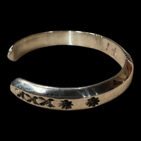 画像2: INDIANJEWELRY  Cippy Crazy Horse(シッピー クレイジーホース) インディアンジュエリー バングル ブレス (2)