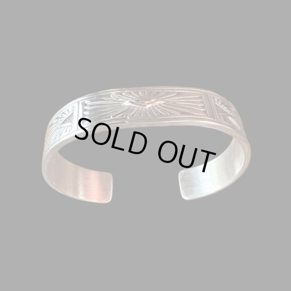 画像2: INDIANJEWELRY HOWARD NELSON  ハワード.ネルソン　サンバーストバングル (2)