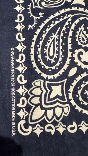 画像3: BANDANNAS GRANDE  BIGバンダナ　MADE IN U.S.A.　ペイズリーネイビー　 (3)