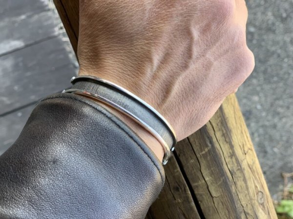 画像7: NAVAJO ナバホ族 Horseshoe Bend シルバーバングル 新作 (7)