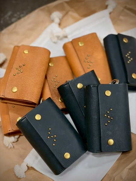 画像10: 　Sugar & Co. シュガーアンドカンパニー 　Leather　smart Key Case　BLACK・TAN (10)