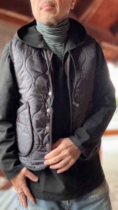 画像1: CUSHMAN クッシュマン QUILTING&FUR REVERSIBLE BOA VEST BLACK/BROWN