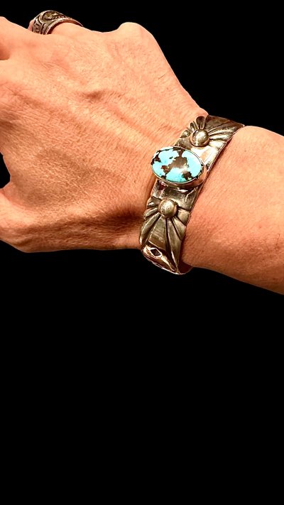 画像1: INDIANJEWELRY Cippy Crazy Horse(シッピー クレイジーホース) インディアンジュエリー ゴッドバーターコイズバングル ブレス