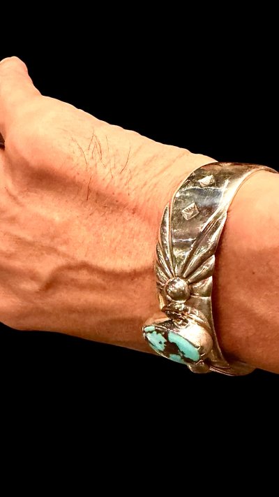 画像2: INDIANJEWELRY Cippy Crazy Horse(シッピー クレイジーホース) インディアンジュエリー ゴッドバーターコイズバングル ブレス